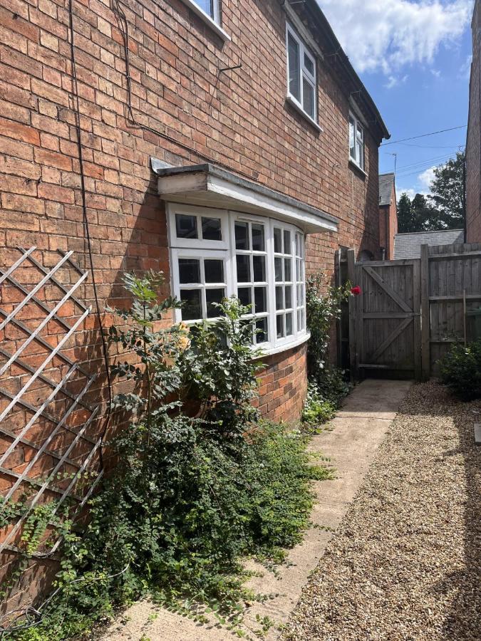 Home In Wellesbourne - Contractors - Families - Reduced Rates Eksteriør billede